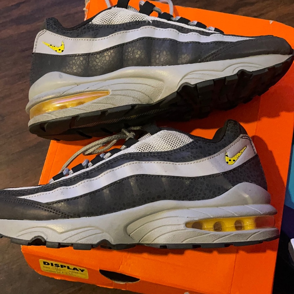 Airmax 6 youth gray and navy blue and yellow